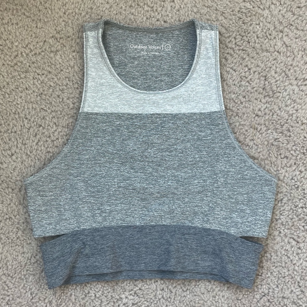 Outdoor Voices Slashback Tri Tone Crop Top Dove Ash Graphite Gray